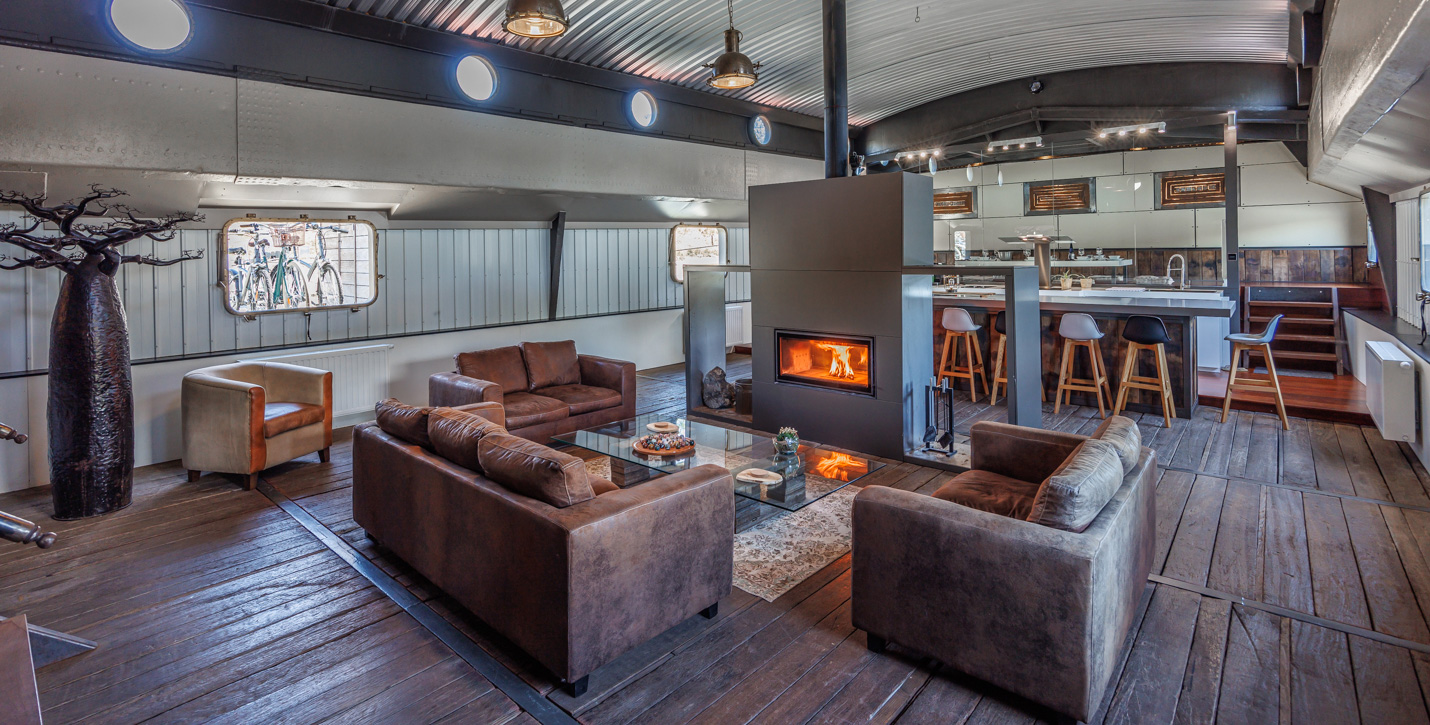The Lounge